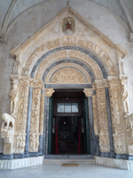 Портал собора Святого Ловро в Трогире